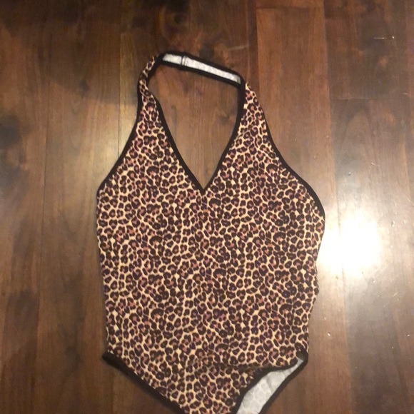 American apparel size medium cheetah bodysuit - Picture 1 of 1